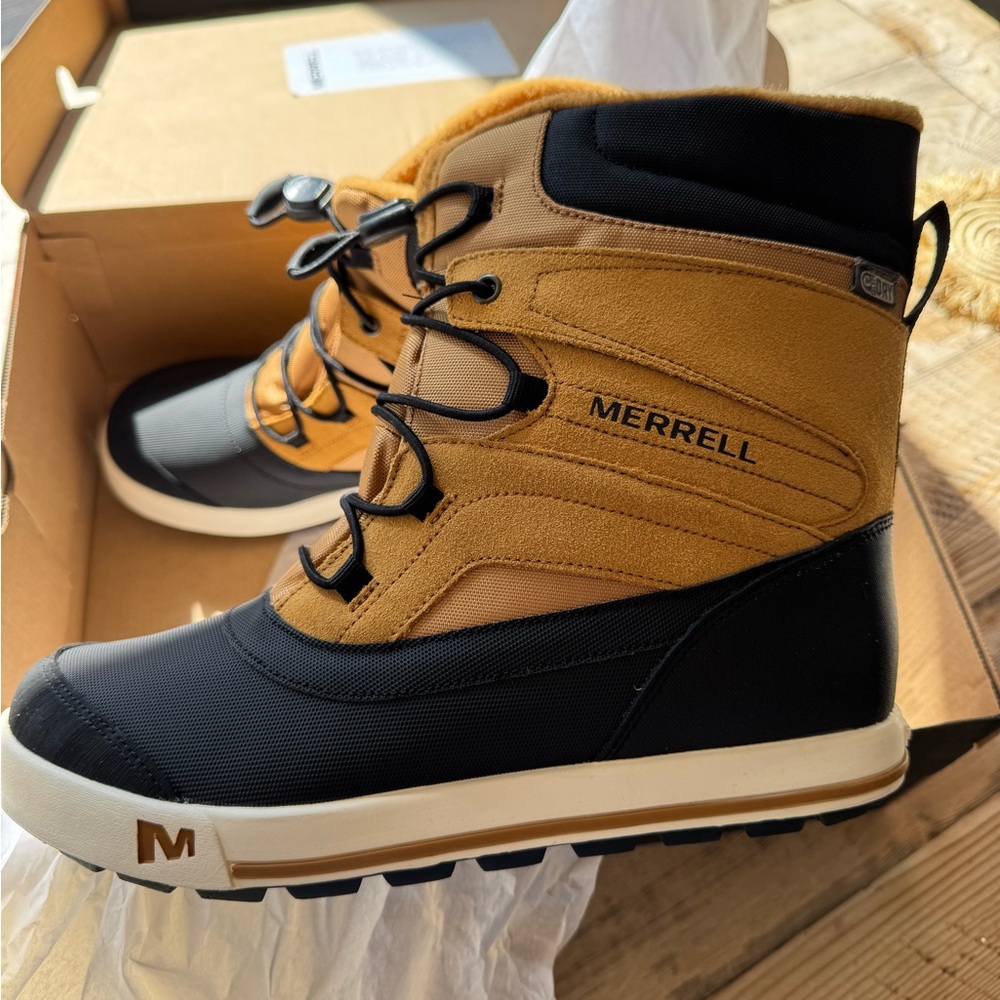 ✨BRAND NEW✨Big Boys Size 7 Merrell waterproof snow boots